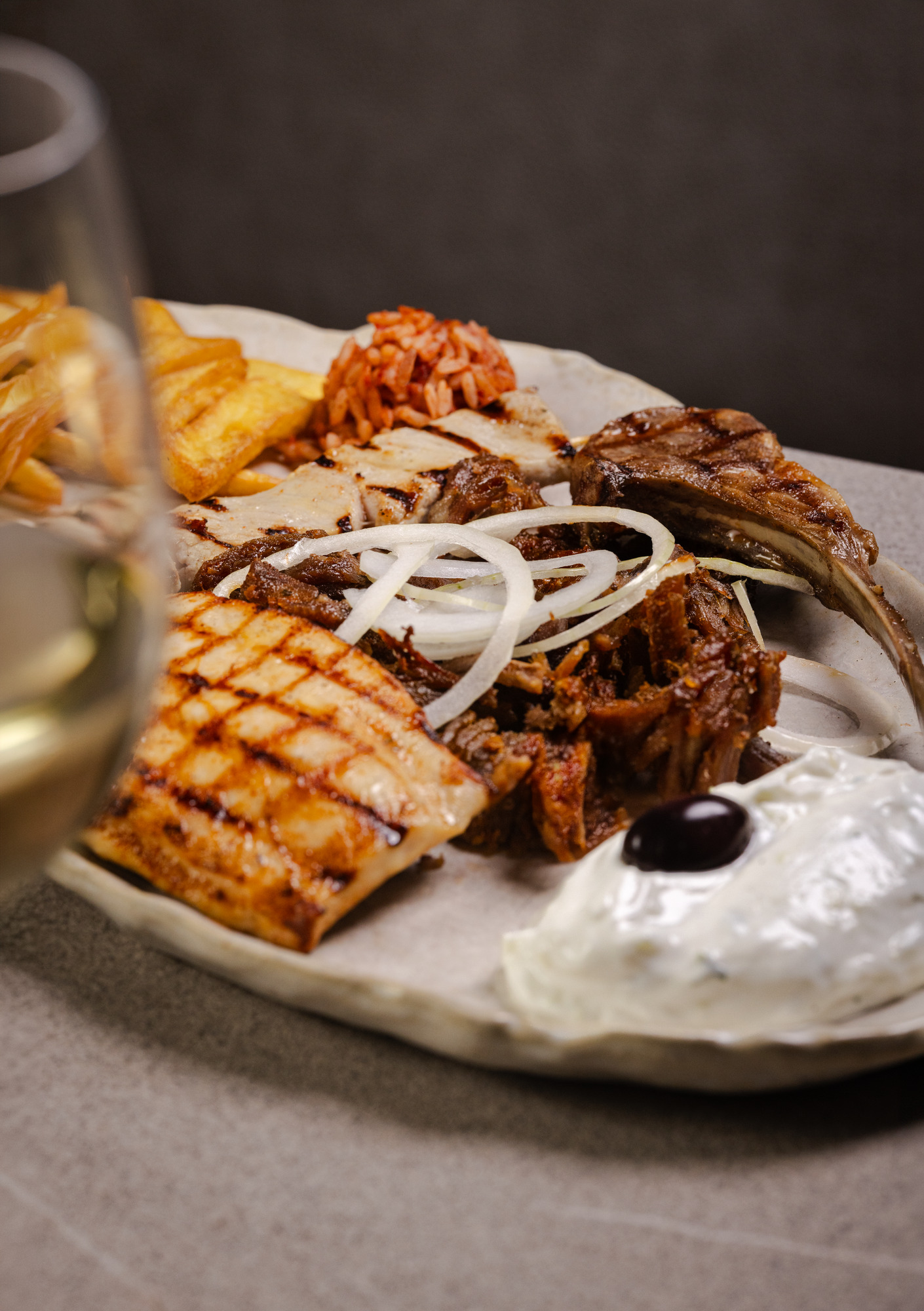 Pilion-schotel — mixed grill bij Thessalia