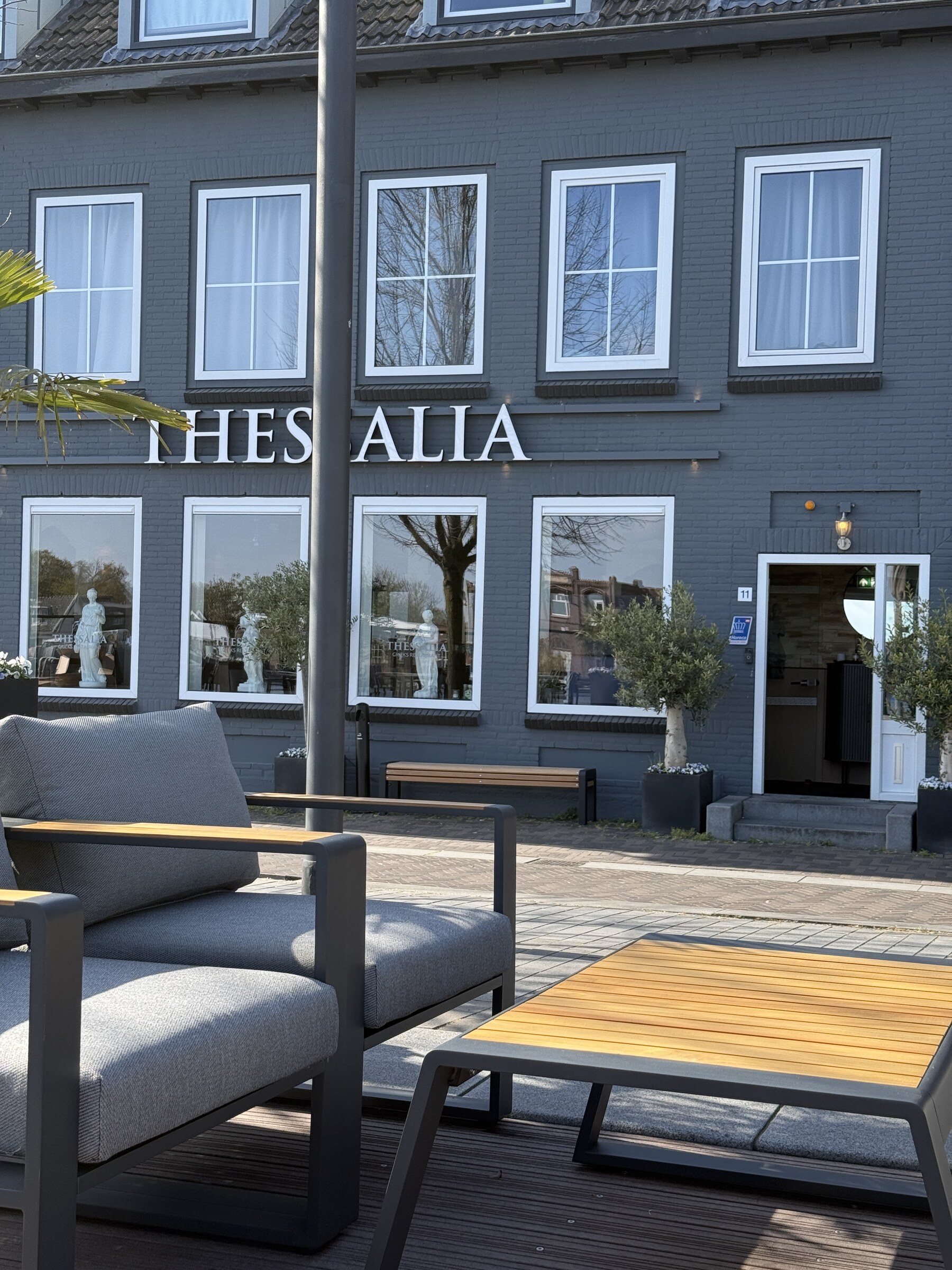 Thessalia — de voorkant van ons restaurant aan de Wilhelminakade